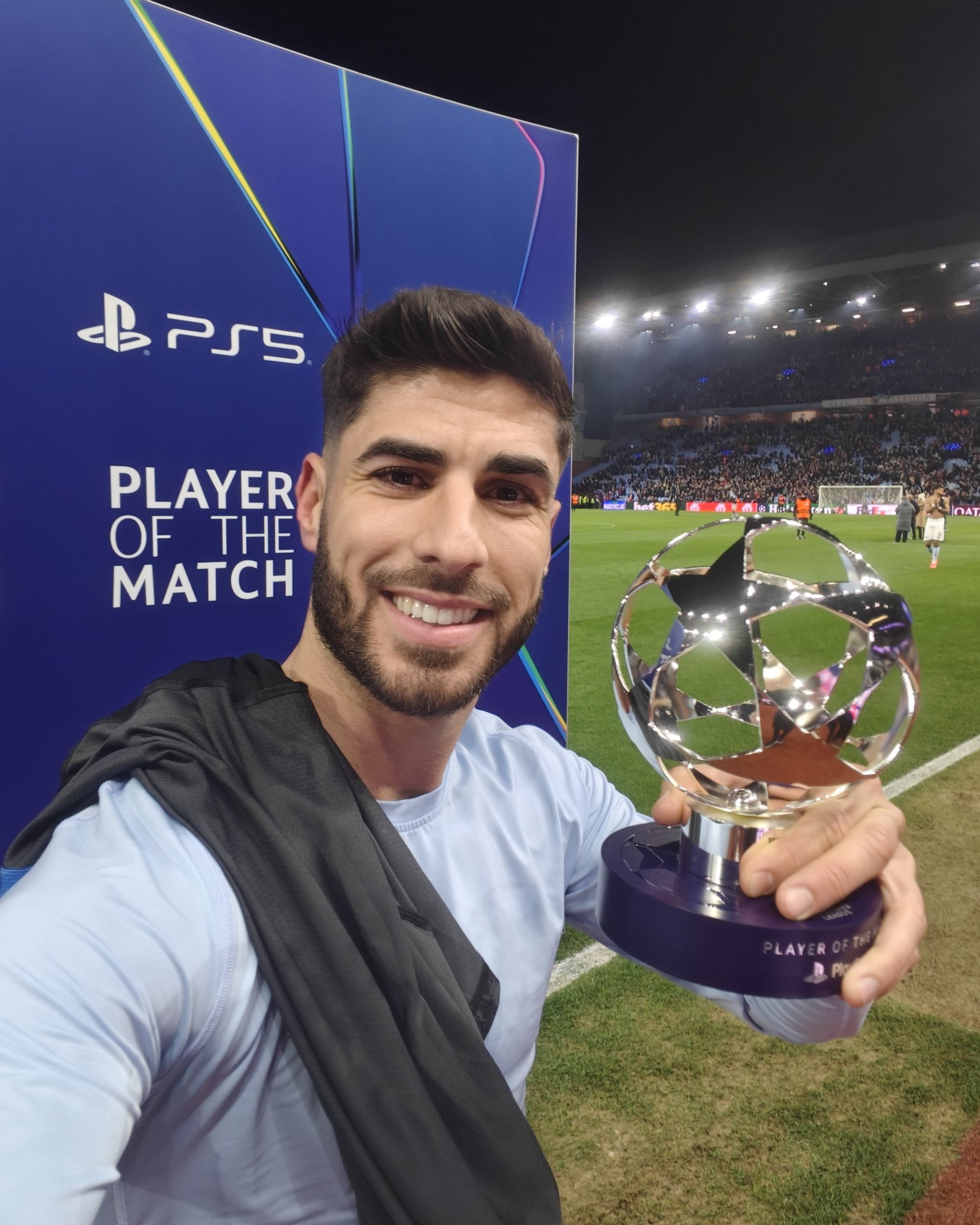 UEFAチャンピオンズリーグ　メディア配布　激レア　非売品　お宝　メッシ Amazon | 2021-22 Topps UEFA Champions League Collection