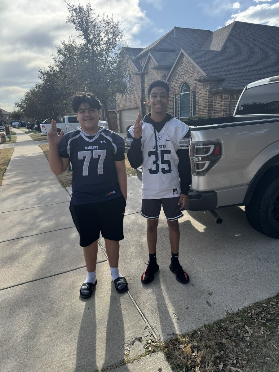 KylinHubbard's tweet photo. 7th day of #rangermaker ,hanging out with my guy @siperp33 
@CoachJRayburn @KyleMossakowski @Brett_Gilchrist https://t.co/WKpSTfxae2