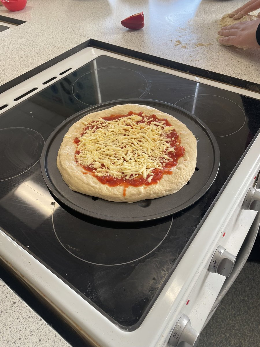 S3 practical cookery made pizzas to rival dominoes! 🍕🤩 👩‍🍳 Slow proved and made over two classes. They looked absolutely delicious! 🤤