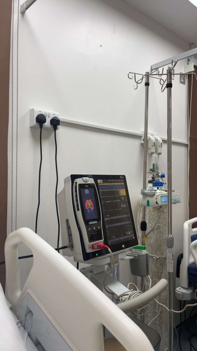 Mkq251's tweet image. قصتي مع كرون…

أهلًا، أنا محمد، واليوم قررت أشارككم أصعب مرحلة مريت فيها بحياتي…
مرحلة غيرتني بالكامل، وخلتني أعيد التفكير في أشياء كثيرة، حتى في أبسط النعم اللي كنت أشوفها «عادية».

قصة عن الألم، والخوف، والصبر… لكن في النهاية، عن الأمل!