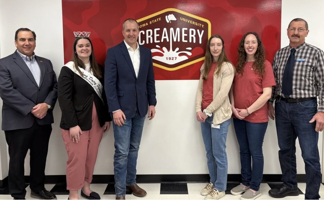 Iowa Secretary of Agriculture and Land Stewardship Mike Naig came to Iowa State to announce that the Creamery is a recipient of the Choose Iowa Dairy Innovation Grant! This grant will allow the Creamery to continue expanding their already spectacular operations.