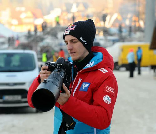 trenejro's tweet photo. POV: Już niebawem każdy w skidżamping, żeby zebrać dowody na innych zawodników: https://t.co/FrAQmDFWJn