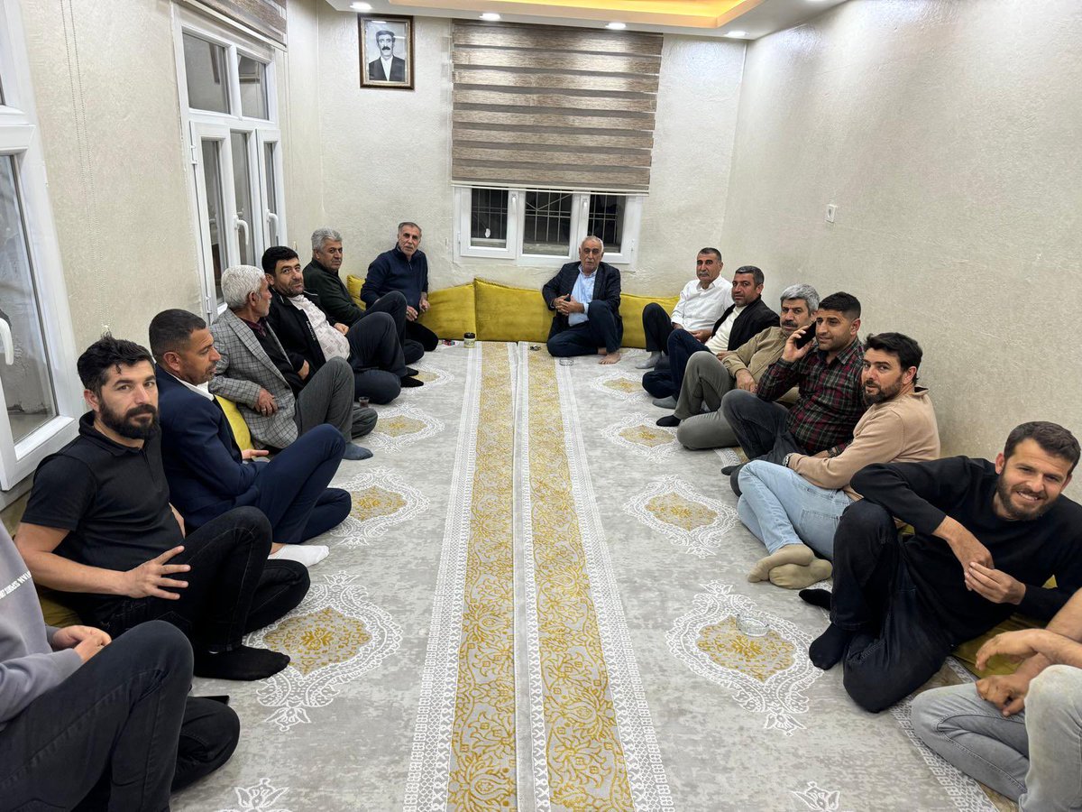 İlçe Başkanımız Sayın Muzaffer Cengiz Özaydın talimatlarıyla 
Başkan Yrd. Sn Askeri Önen
Ramazan ayında vatandaşlarımızı  ziyarette bulunup hal hatırlarını soruyoruz

  Misafirperverliklerinden dolayı vatandaşlarımıza çok teşekkür ederiz.