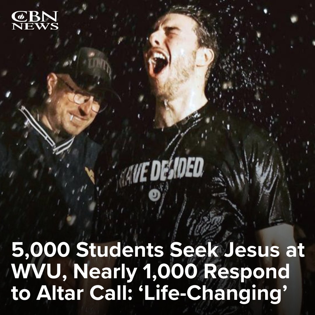 CBNNews's tweet photo. 'Life-Changing Salvation' Moment at WVU as Nearly 1,000 Respond to Devote Their Lives to Christ!

"Over a thousand students saved, set free, and flooding the altar to make a move toward something different than the world has to offer." 

MORE: https://t.co/RvnNoFBwO8 https://t.co/5KMF70MFVk