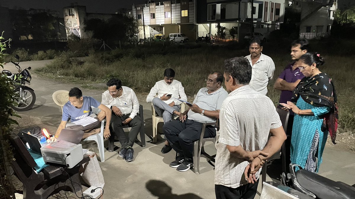 gpbaben's tweet photo. તારીખ - 12/3/2025-બુધવાર  -બાબેન ગામે રોયલ પાર્ક   માં રાત્રે કેમ્પ કરી વેરા વસુલાત કરી @cmogujarat @SURAT_DDO1 @tdo_bardoli @BhavsinhRajput6 @bhaveshbaben @3283bhavin @InfoGujarat @InfoSuratGOG https://t.co/uEIo4YOFTC