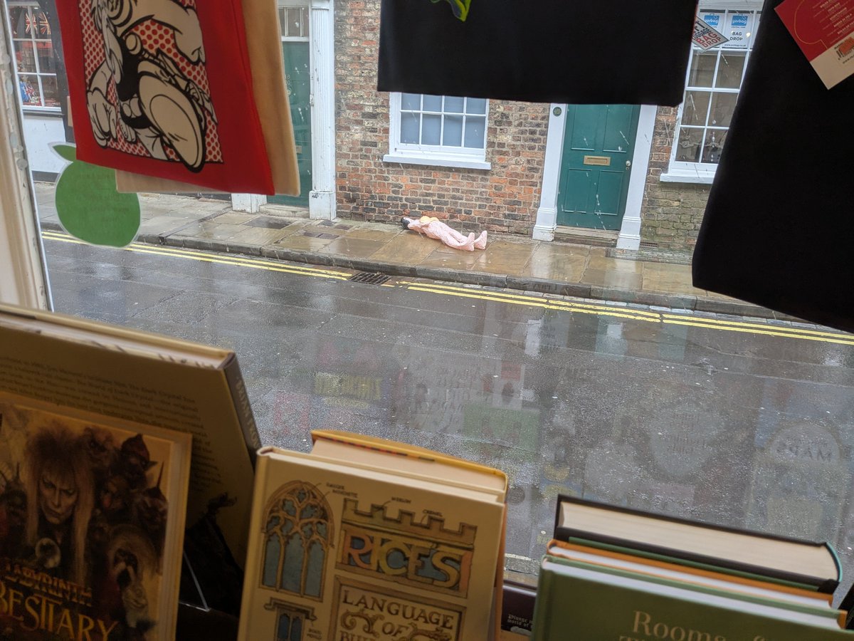 LittleApple Bookshop tweet media