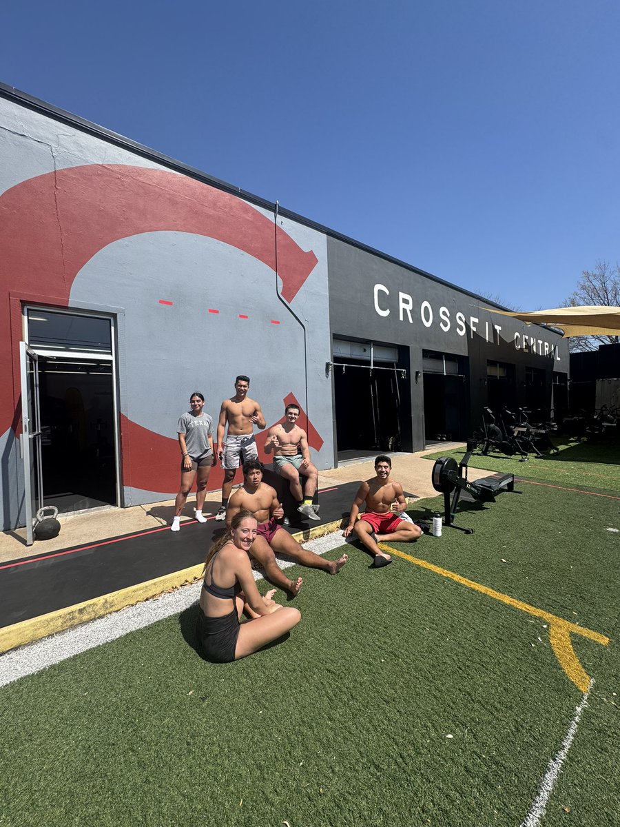 the <a href="/CrossFitGames/">The CrossFit Games</a> future right here... The Subiono men, Kaeo, Kulani, and Elijah.. Nicky Rodgers, Kaylee and our very own Savannah Kepler.  putting in work, getting ready for 25.3.  <a href="/CrossFit/">CrossFit</a>