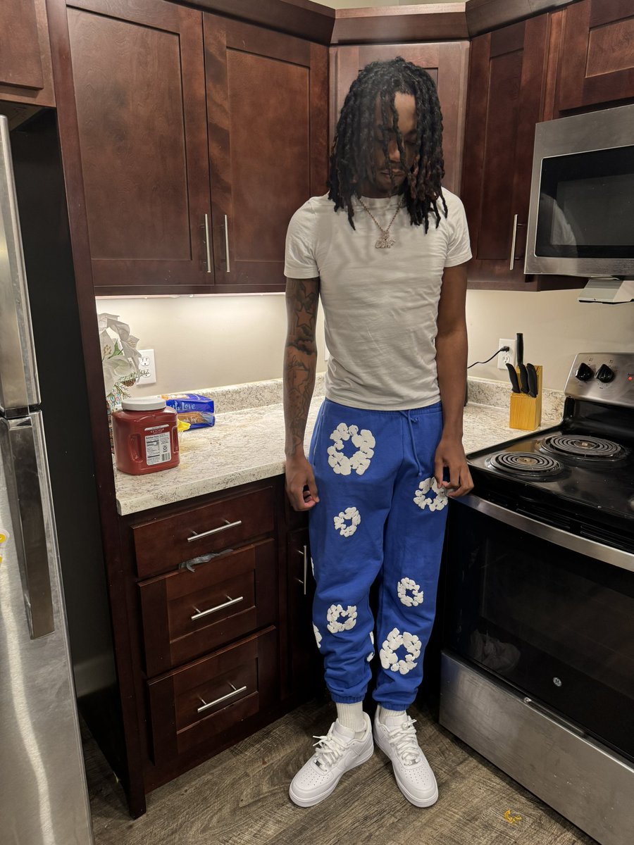 FreeLoafy's tweet image. 🩸🩸