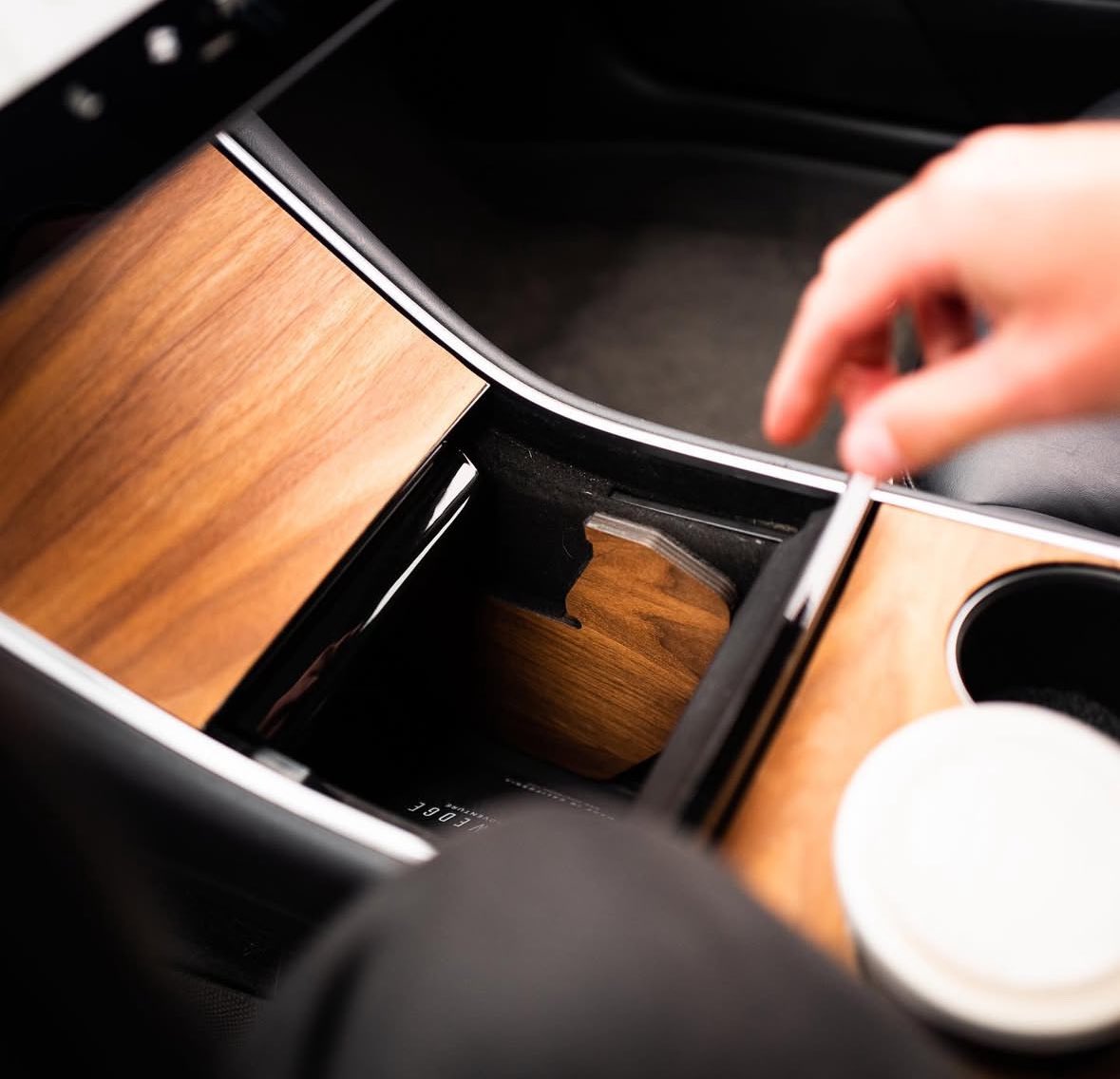 🗓️: Join us Saturday March 22nd for an informative and fun meetup to experience a suite of well designed Tesla products from <a href="/ScentWedge/">ScentWedge</a> by local founder and industrial designer and cinematographer <a href="/MinimalDuck/">Arash</a>