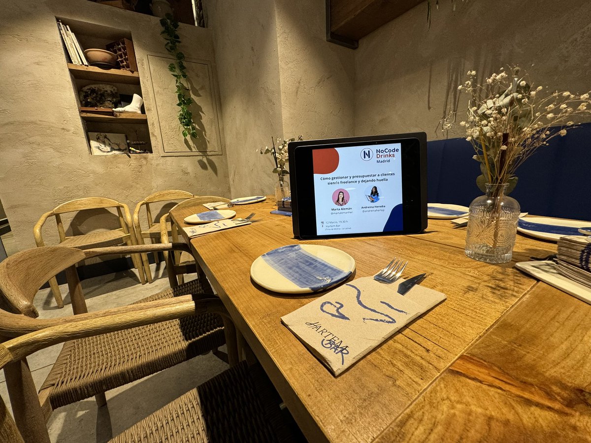 Todo preparado para disfrutar de <a href="/nocodedrinks/">NoCode Drinks</a> Madrid con <a href="/martalemanher/">Marta Alemán</a> y Andreína