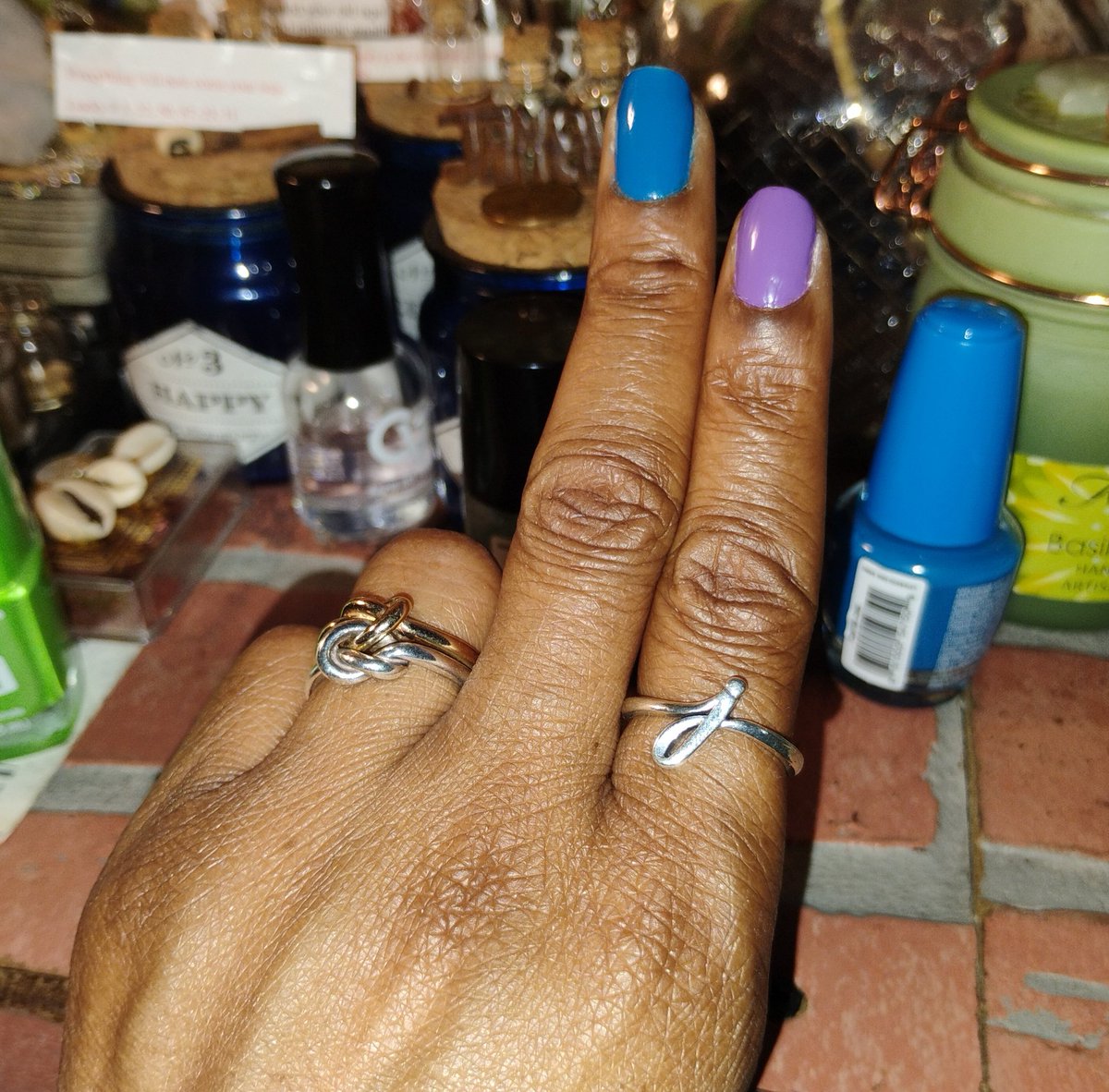 IAMJamena's tweet photo. 👄💨 💅🏾#NailsDID @ hoME !!!!🏡🌤️
#PRETTYlittlemoMEnts💜💙💚💫 https://t.co/5sexQBT5Er