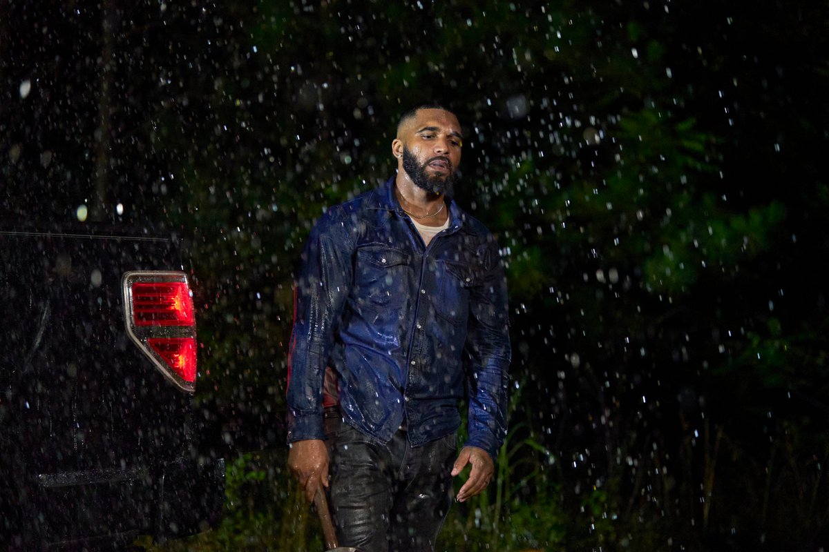 thereelchris's tweet photo. Thank you to @DiversifyPhoto for including my photo in your annual "Photos Of The Year"! And a big thanks to @TyLepley &amp; #EvaMarcille for being such talented troopers on set!  

https://t.co/TSO3jXBQdc
#setlife #unitstillphotography #movielife #diversifyphoto https://t.co/Ka0AIHTmx1