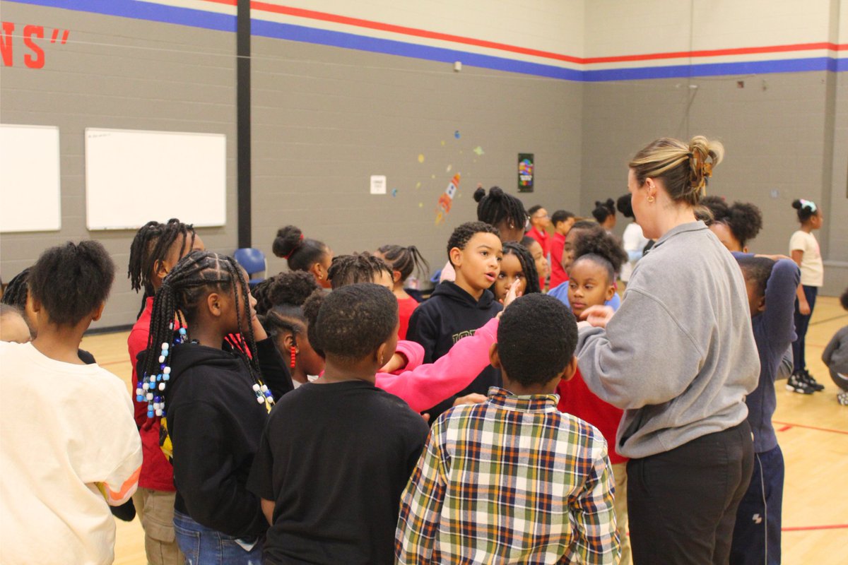 The Rookie League Foundation has been busy so far in 2025 going on school visits where we teach kids some fundamentals of Baseball/Softball.

Check out some photos from our time at Millwood Elementary.

#RookieLeagueOK