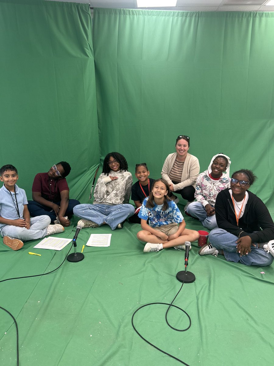 ☺️🙌🏻 Student Voice Initiative group has been an incredible group of students to work with this year. Getting insights, collecting data and problem solving has been our drive and our focus was PAWSITIVITY!  🐼 #goals #inspire #ignite <a href="/S_Stockman3/">Shannon</a>