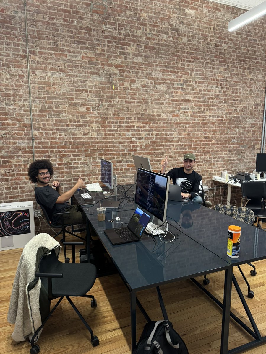 Tyler Angert tweet media