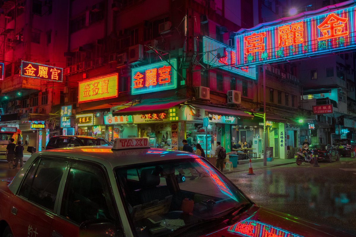 Who's going to HK Basel/Complex Con?