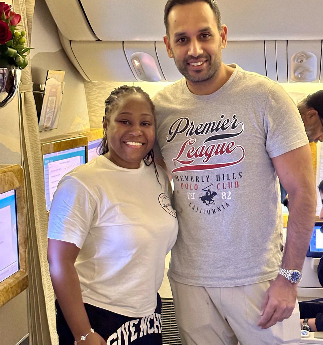 Adrian___Moore's tweet image. The universe saw fit to place me on the same flight from Thailand, seated 2 rows away from the guy who literally kept me from giving up on my trading journey years ago. I owe so much to this man and I will forever be grateful to him for all he’s done for me!