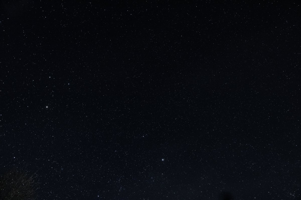 RemysCosmicLens's tweet photo. Jupiter and Mars among the stars 

#Nightscape #Astrophotography #NightSky #NightPhotography #StarryNight #MilkyWay #Stars #NightShooters #Astro https://t.co/iJBh5L0MlK
