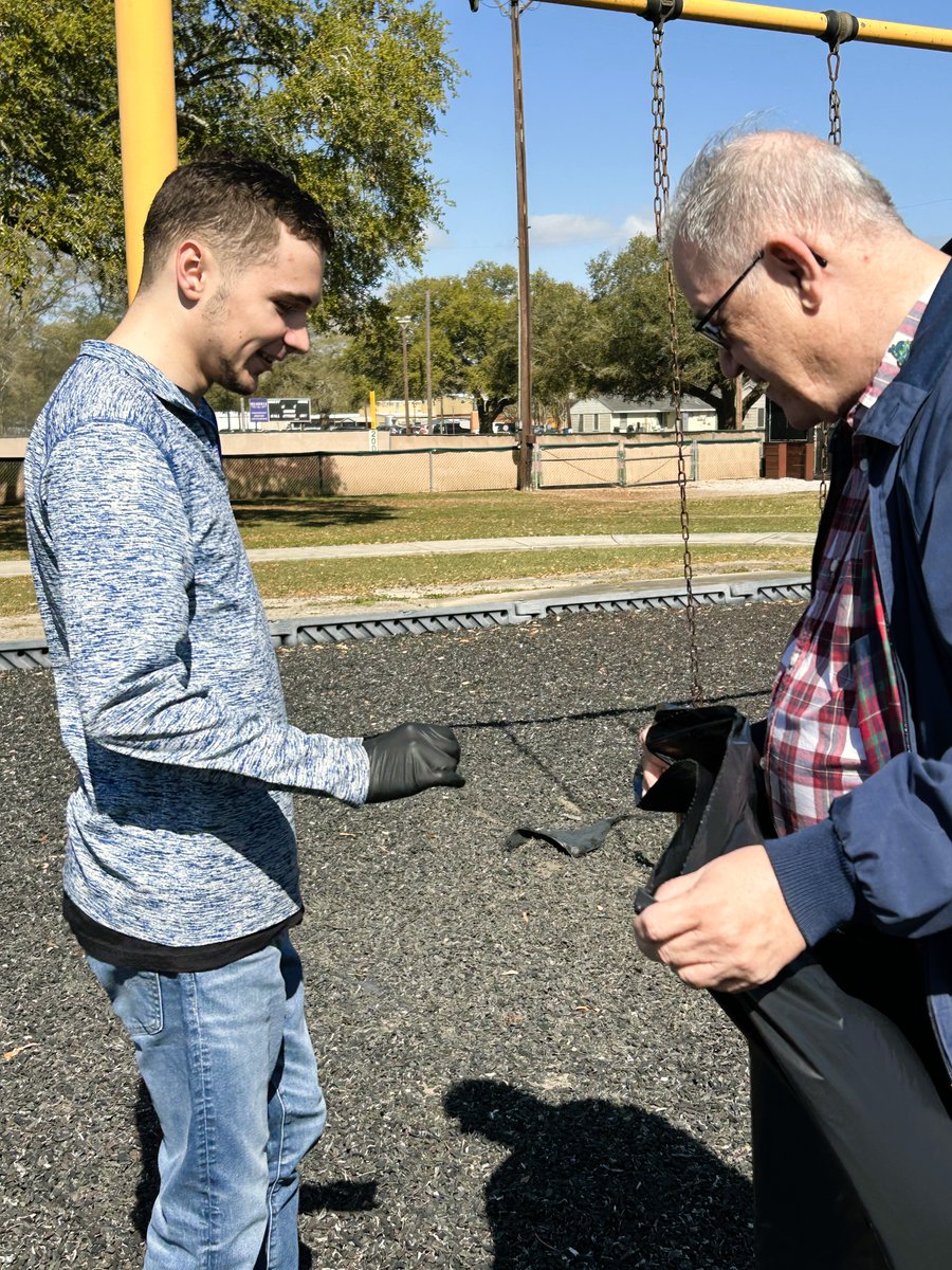 Arcofacadiana1's tweet image. Enjoying the beautiful weather this week!☀️ Our Vermilion Day Program volunteers gave back by cleaning up the community and spent yesterday exercising at Youngsville Sports Complex. 

#ArcOfAcadiana #AchieveWithUs #DayProgram #OutAndAbout