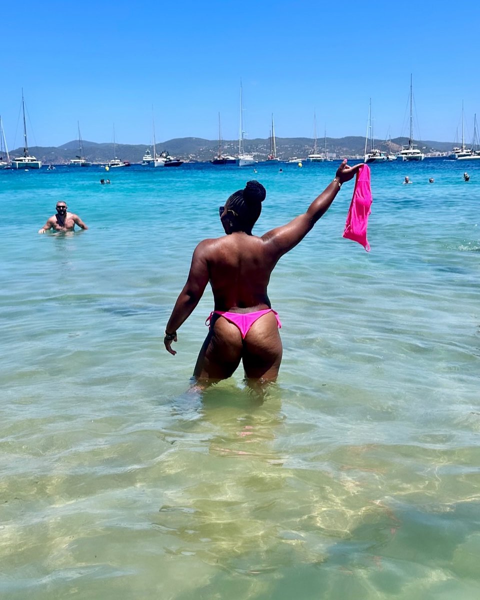 Adrian___Moore's tweet image. She’s TOP Shelf, You Can’t Reach Her 
#TheWrongBagToFumble⚠️ 
#ThisNextChapterIsByInviteOnly✋🏾

#OnlyinEurope #ibiza🌴 #daytraderlifestyle