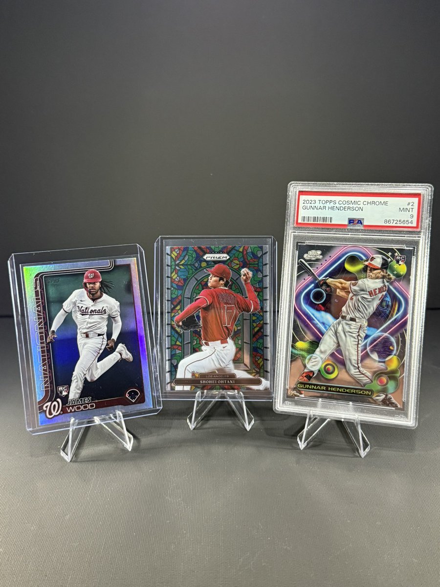 PonchoCards's tweet image. Poncho Stacks Give Away! 

Giving away the three cards in the 1st picture for my upcoming stack sale!

To Enter:
1. Follow
2. Retweet this post 

(To win Gunnar &amp;amp; Ohtani must have stack at end of sale) 

Winners will be announced Monday after conclusion of sale!