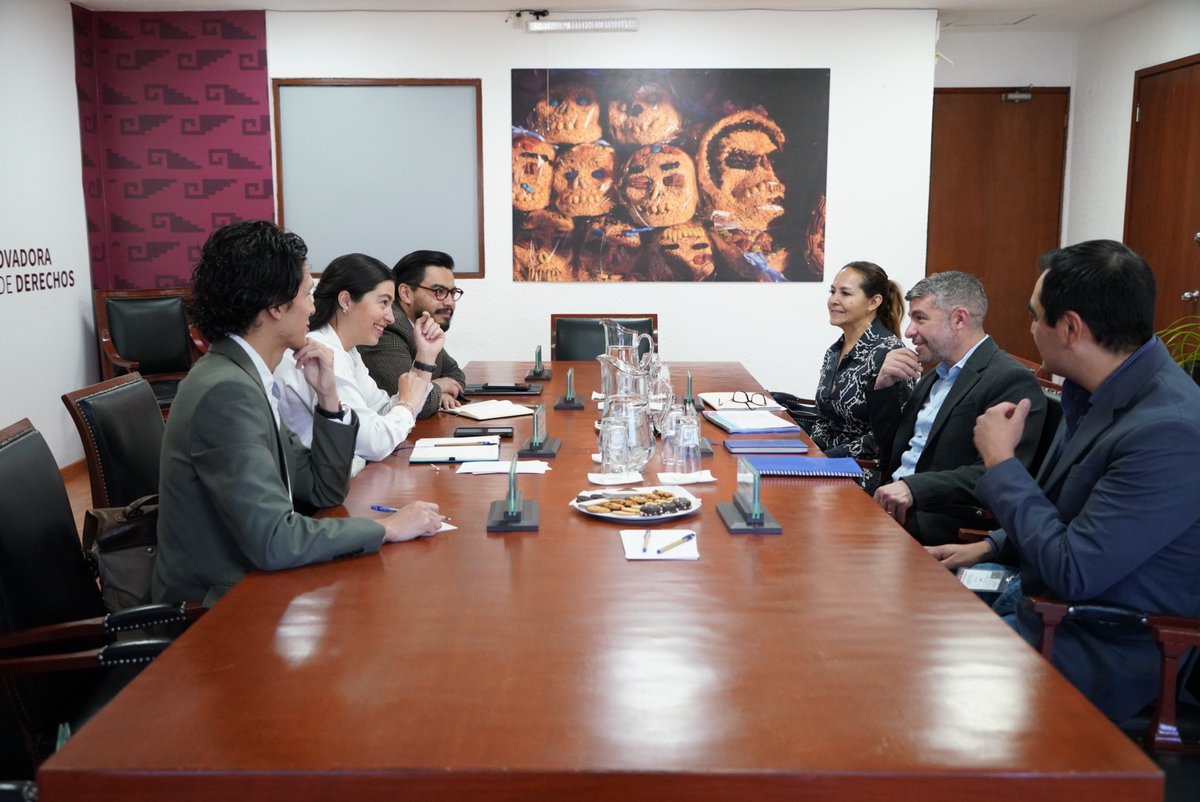 mauriciotabe's tweet photo. Me reuní con @ManolaZabalza, Secretaria de @SedecoCDMX, para trabajar juntos en la mejora de los mercados públicos de nuestra alcaldía. 

De esta manera #MiguelHidalgo seguirá siendo capital del empleo y de la reactivación económica. https://t.co/ylPaeJiucj