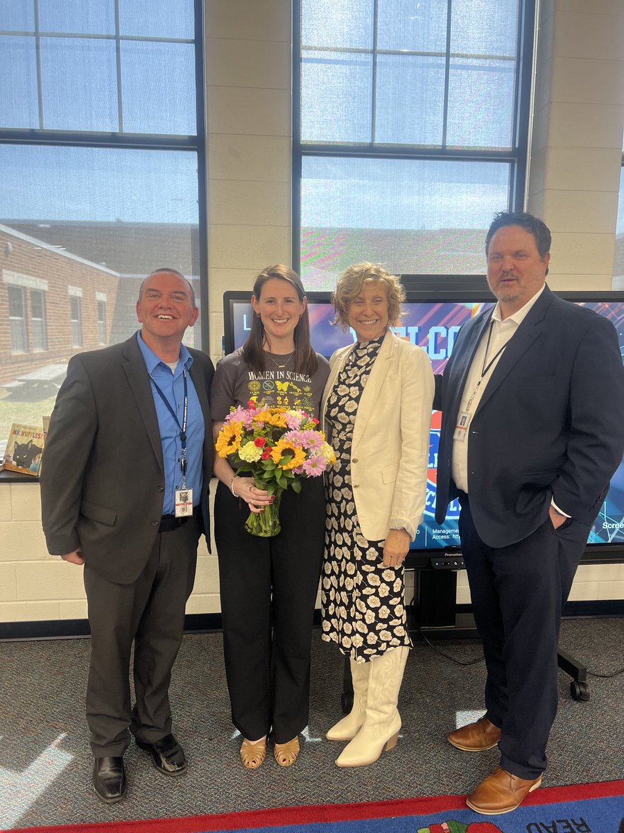 Krista Barton Arnold (@kbartonkrista) on Twitter photo Some exciting news! Courtney Peckham from <a href="/LoudounSupe/">Aaron Spence</a> <a href="/LoudounSchool/">LoudounSchool</a> is the National Outstanding Assistance Principal for Virginia! <a href="/NAESP/">National Assoc. of Elementary School Principals</a> @NAESP_Zone_3 <a href="/GinnyGills/">Ginny Gills</a> <a href="/AndrewBuchheit/">Dr. Andrew Buchheit</a> <a href="/jmatherly/">John Matherly</a> Some exciting news! Courtney Peckham from <a href="/LoudounSupe/">Aaron Spence</a> <a href="/LoudounSchool/">LoudounSchool</a> is the National Outstanding Assistance Principal for Virginia! <a href="/NAESP/">National Assoc. of Elementary School Principals</a> @NAESP_Zone_3 <a href="/GinnyGills/">Ginny Gills</a> <a href="/AndrewBuchheit/">Dr. Andrew Buchheit</a> <a href="/jmatherly/">John Matherly</a>