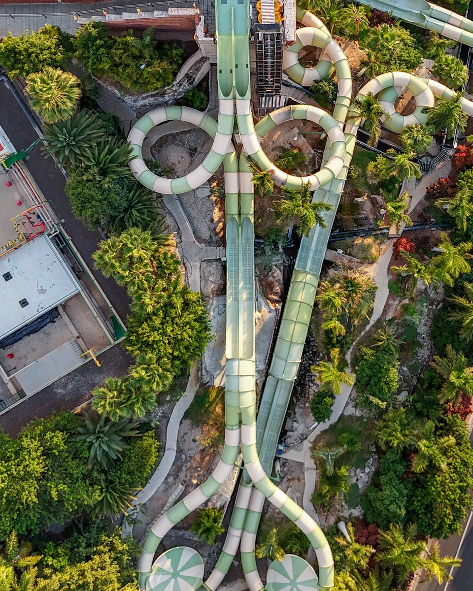 tuberides's tweet image. Just finished a day of filming at Siam Park in Tenerife. Still the best water park in the world! Stay tuned for some amazing POV footage of these iconic slides, including the new Saifa water coaster! 🌴