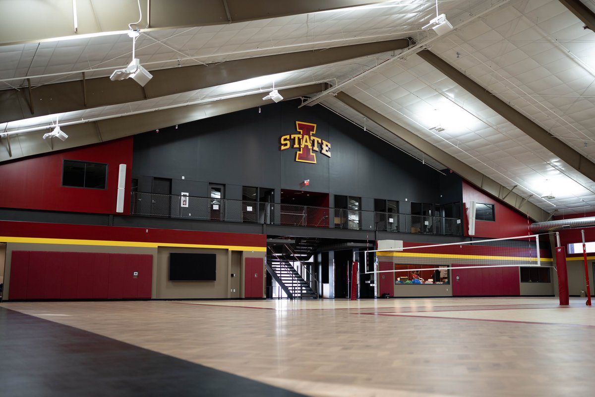 CycloneVB's tweet image. Introducing the McKee Volleyball Center.
🌪️🏐🌪️