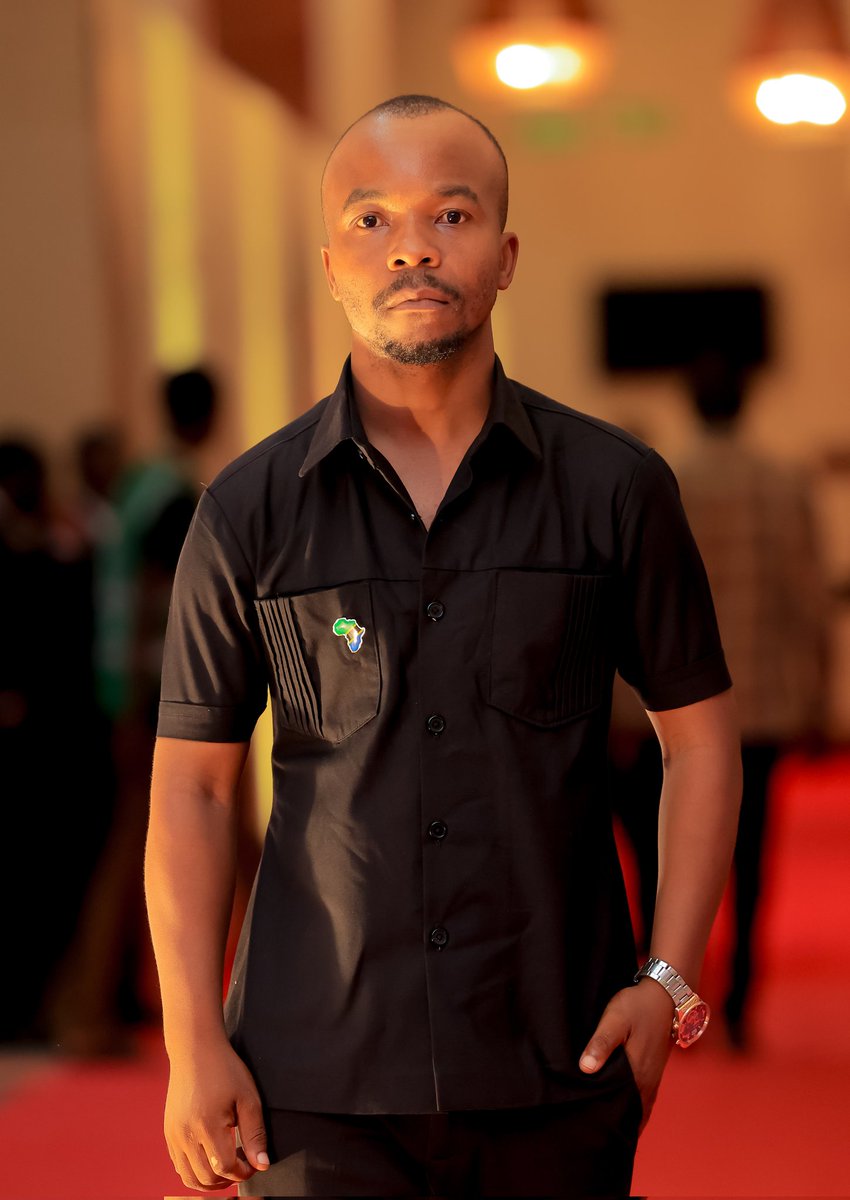 GGuildo's tweet image. Kuna Vitu Muhimu sana Kuliko Pesa.
Ila huwezi Kuvipata / Kuvijua Kama huna Pesa.👊🫰
Tuendelee Kutafuta Pesa vijana.💵