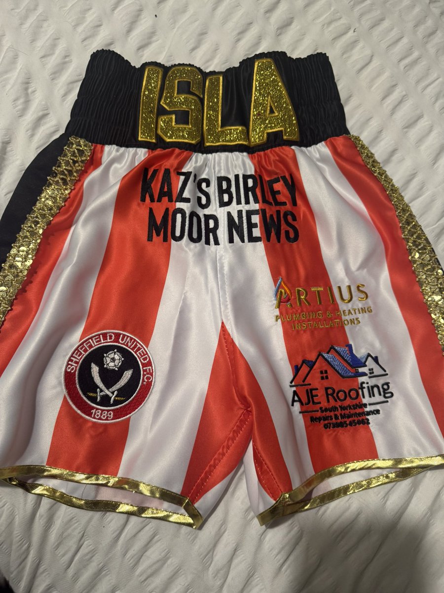 New shorts just had to be blades inspired for her next bout  #twitterblades