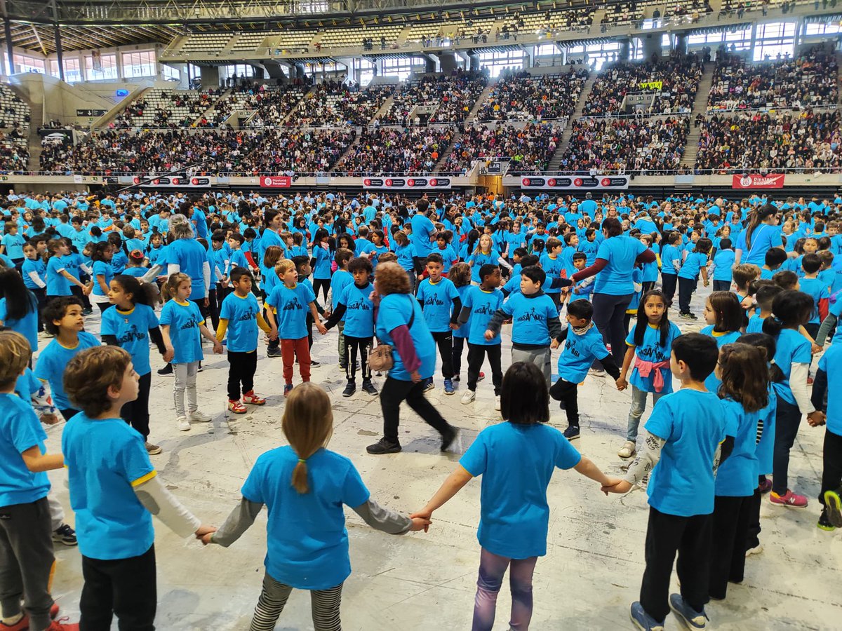 Dansa Ara al Palau Sant Jordi! Ahir va ser la mostra dels nens i nenes de 2n i va ser una experiència preciosa 🙌🏼#esportidansa #escolesdebarcelona #joanserra