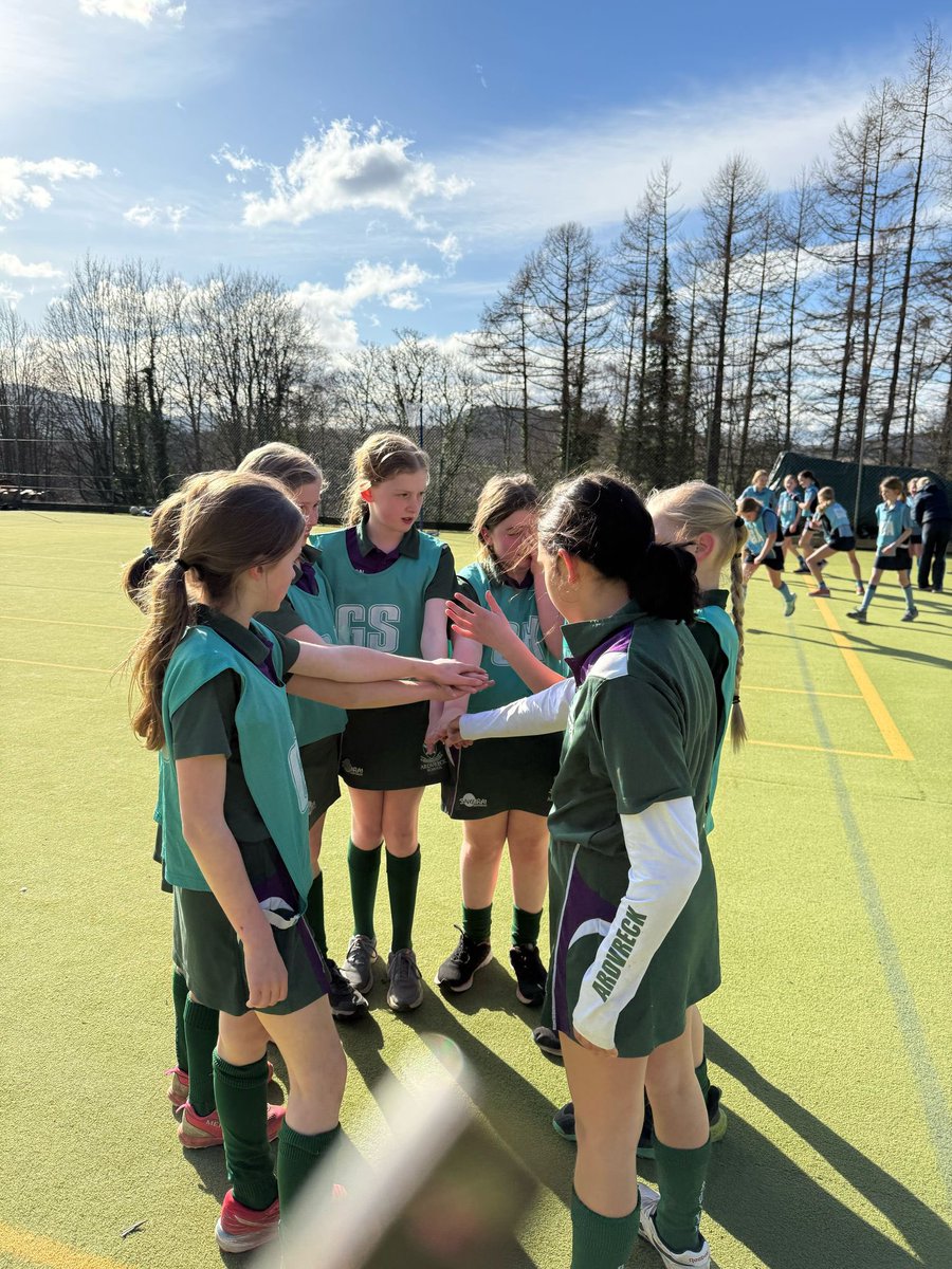 ArdvreckSchool's tweet image. Our pupils thoroughly enjoyed an afternoon of hockey and netball fixtures in the glorious spring sunshine! Spirits were high, teamwork was strong, and the weather couldn’t have been better. Well done to all who took part - a fantastic afternoon of sport!  
 #SpringSport #Teamwork