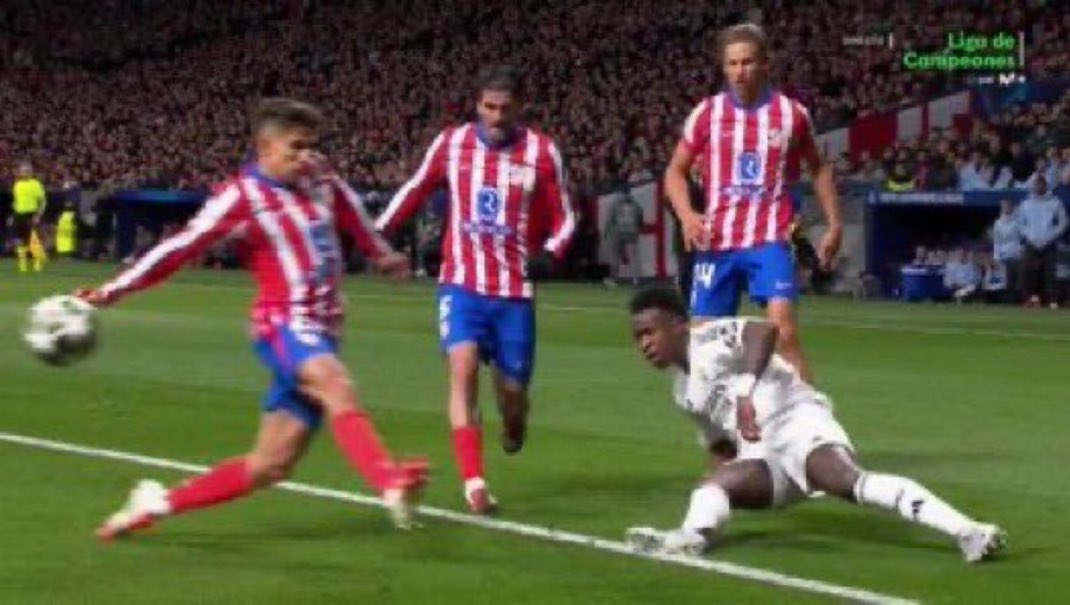 VERGÜENZA <a href="/UEFA/">UEFA</a>