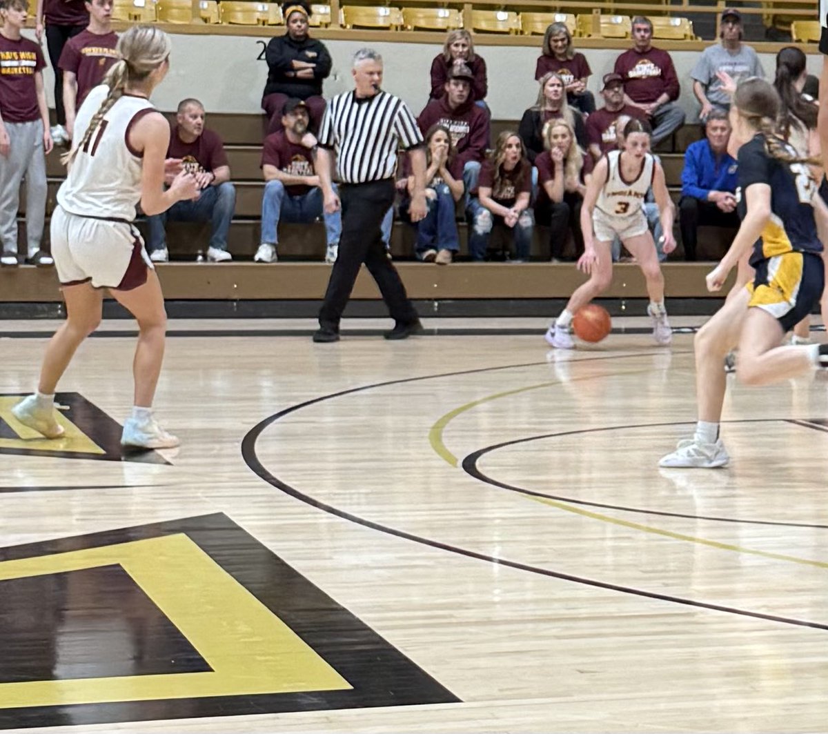 Sunflower Smack Show (@sunflowersmack) on Twitter photo FINAL
5A GBB 🏀State Tourney
1 seed <a href="/Hays_Hoops/">Hays High Lady Indian Basketball</a> 48
8 seed <a href="/STAsaintsGBB/">STA Girls Basketball</a> 51
Leading Scorers
Hays
<a href="/JennaSchmeidler/">Jenna Schmeidler</a> 18p
<a href="/mollycmartin_/">Molly Martin</a> 21p
STA
<a href="/LailaBoylan/">Laila Boylan</a> 18p
<a href="/Alex_L_Crouse/">Alex Crouse</a> 21p
(20p in 2nd half)
Next up…
4seed <a href="/SHHSGBB/">Coach Husa</a> v
5seed <a href="/LadyMavHoops/">Maize South Mavs GBB</a> FINAL
5A GBB 🏀State Tourney
1 seed <a href="/Hays_Hoops/">Hays High Lady Indian Basketball</a> 48
8 seed <a href="/STAsaintsGBB/">STA Girls Basketball</a> 51
Leading Scorers
Hays
<a href="/JennaSchmeidler/">Jenna Schmeidler</a> 18p
<a href="/mollycmartin_/">Molly Martin</a> 21p
STA
<a href="/LailaBoylan/">Laila Boylan</a> 18p
<a href="/Alex_L_Crouse/">Alex Crouse</a> 21p
(20p in 2nd half)
Next up…
4seed <a href="/SHHSGBB/">Coach Husa</a> v
5seed <a href="/LadyMavHoops/">Maize South Mavs GBB</a>