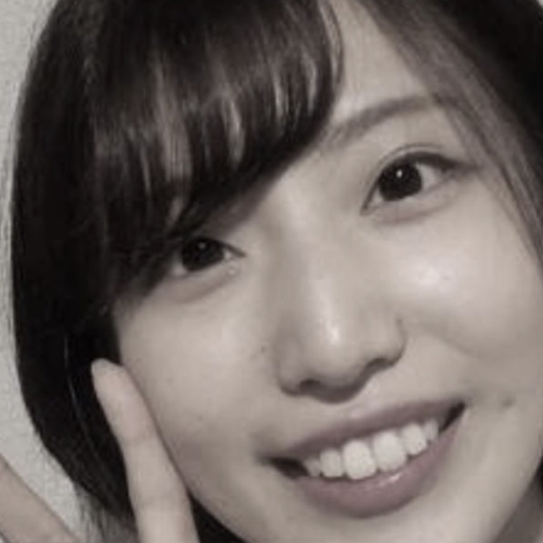 TheShowWontGoOn's tweet photo. The livestream suddenly went dead for Japanese online influencer Airi Sato, who was streaming on a Tokyo street yesterday, March 11, 2025, when she was stabbed to death by a man police say was a follower with a grudge. She was 22.
https://t.co/xYPCedV05w https://t.co/EMSIlAjEYz