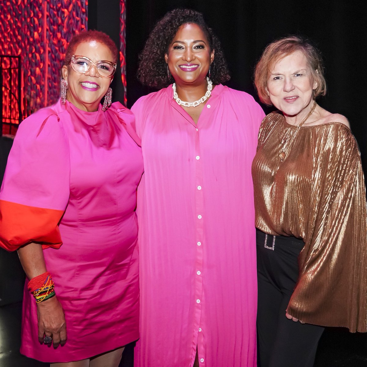 Congrats to the 2025 Arsht Awards honorees! Lilia Garcia (Education Champion), Rosie Gordon-Wallace (Parker Thomson Legacy) &amp; Knight Foundation (Arsht Angel), accepted by Kristina Newman-Scott — your impact keeps Miami’s culture thriving. ArshtCenter.org/Magazine