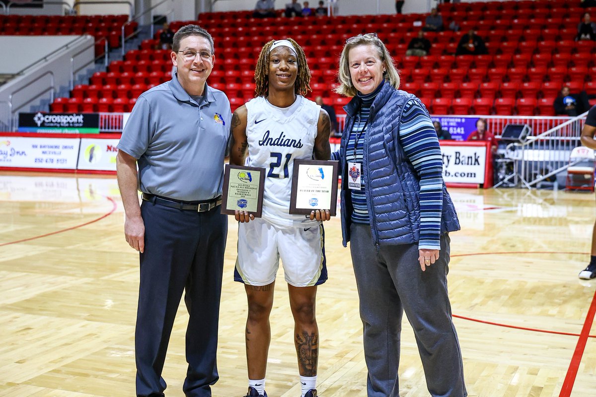 We announced our FCSAA DI Basketball Awards earlier this week. Now the honorees get their hardware! 

Congratulations to FCSAA DI Women's Basketball Player of the Year, Kanija Daniel of Chipola