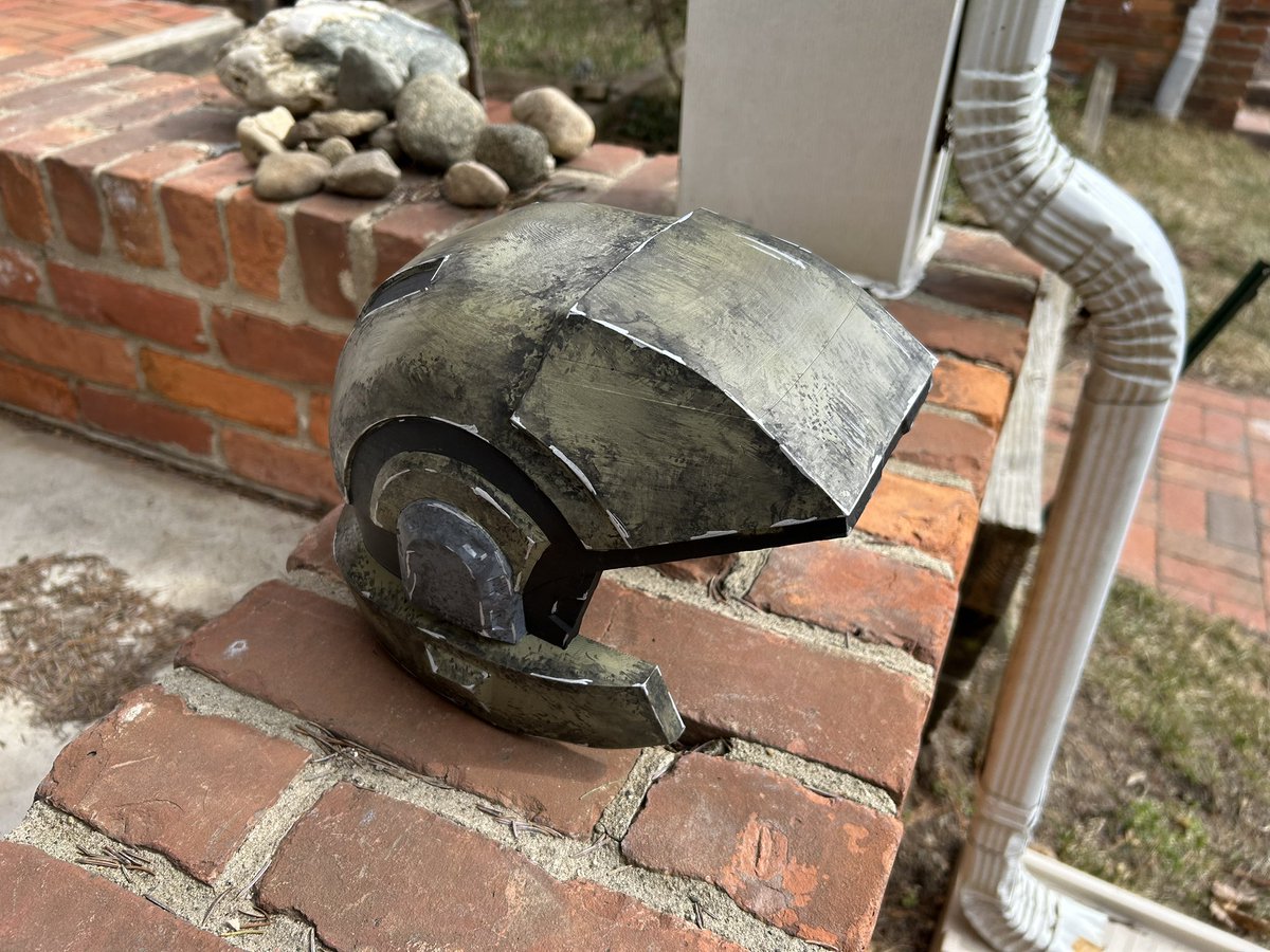 First attempt at armor weathering, courtesy of <a href="/SpallSpartan/">SSG. Spall</a>’s tutorial on the 405th forums

(405th.com/forums/threads…)