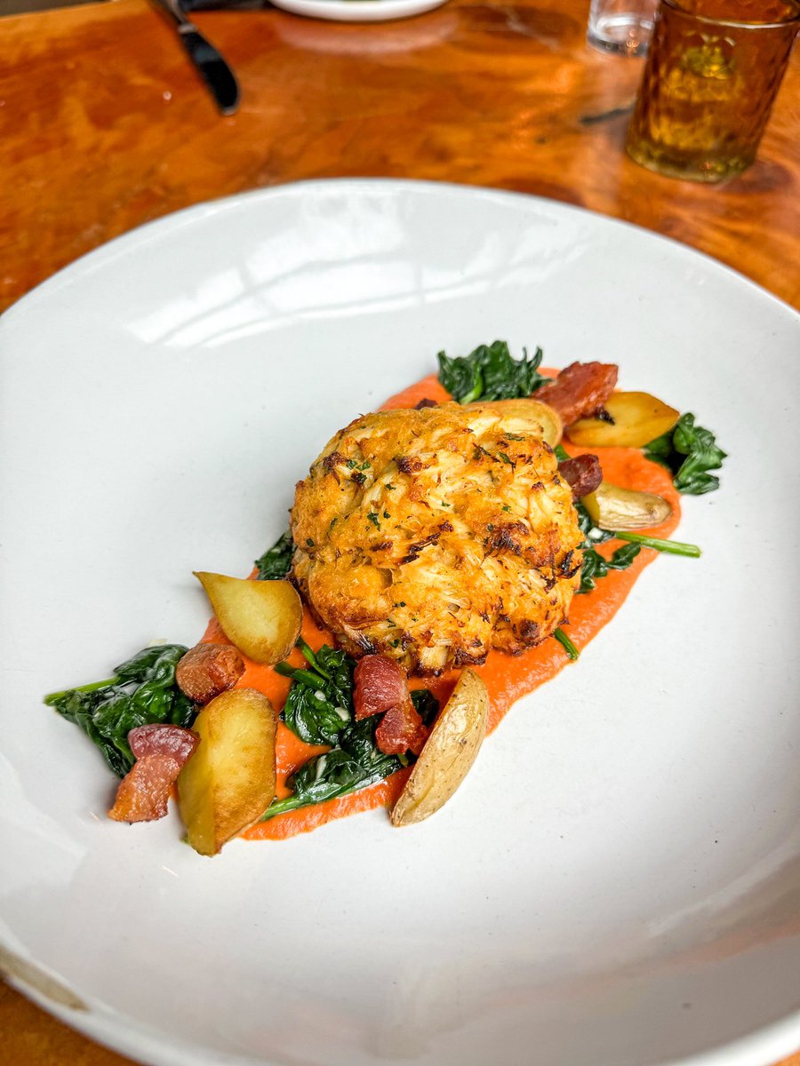NEW TO THE MENU🦀 Jumbo Lump Crab Cake with spinach, bacon, fingerling potato and romesco 
#ThereIsOnlyWe #CUthere