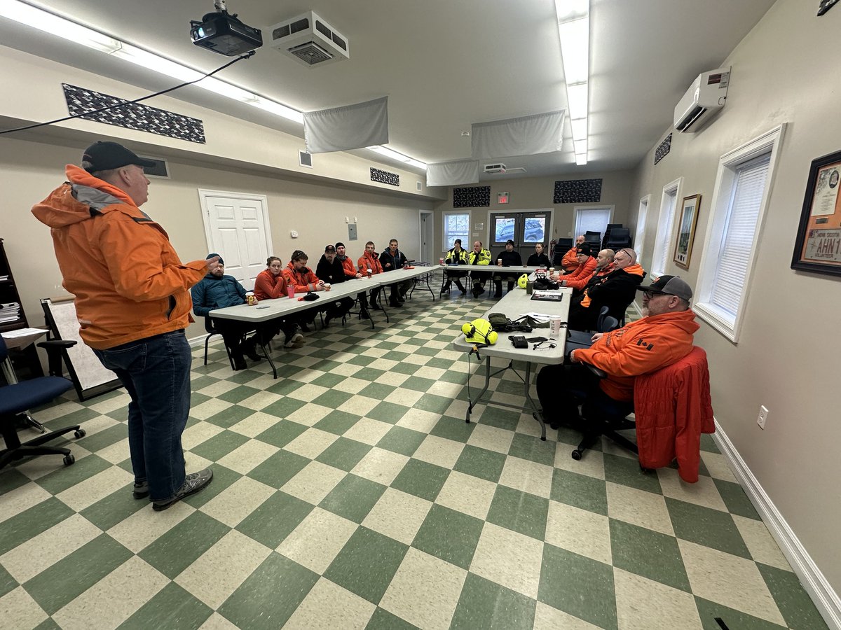 HalifaxSAR's tweet photo. 🚨 On Sunday, HSAR our  #RemoteRescue Team held our quarterly training and invited @EHS_NS Emergency Preparedness Special Ops paramedics! Gear familiarization ✅ Realistic rescue scenario ✅Teamwork✅Interoperability ✅ Great training✅We're excited for more! #GSAR #SARPartners https://t.co/CzGM34SgiL