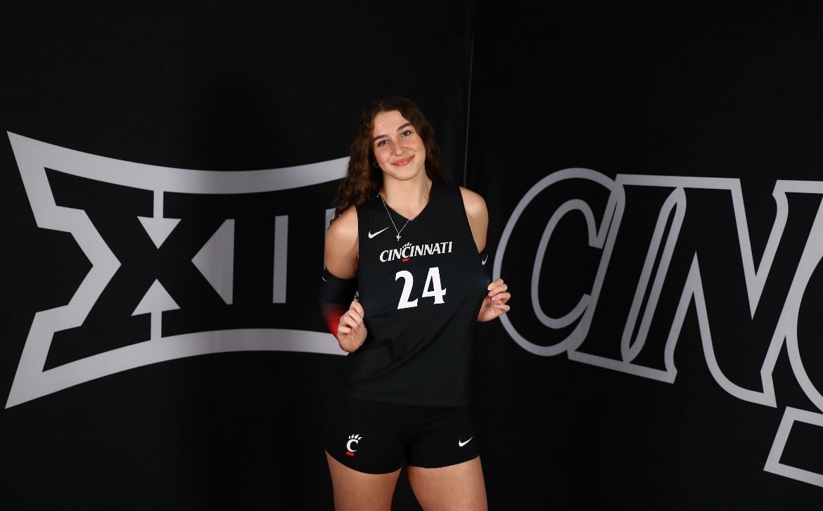 🚨Committed!🚨
Congratulations to our very own Malayna Boyles on her commitment to play volleyball at University of Cincinnati! We are SO proud of you!❤️🖤 #futurebearcat #big12