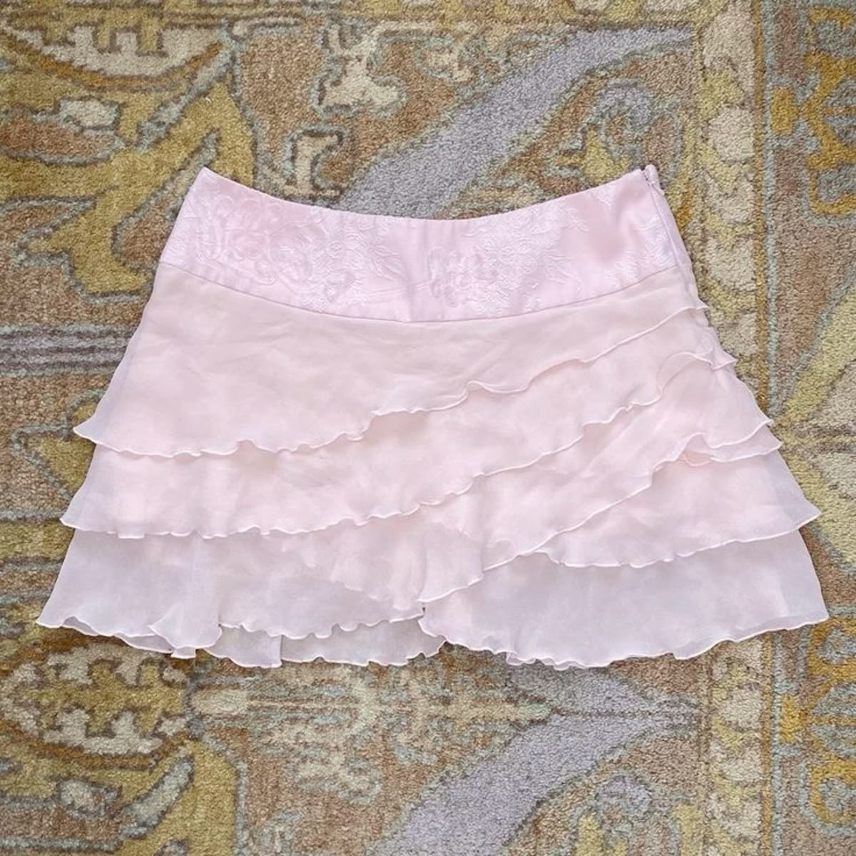 strawberry cake dolly ˚ʚ♡ɞ˚ tweet media