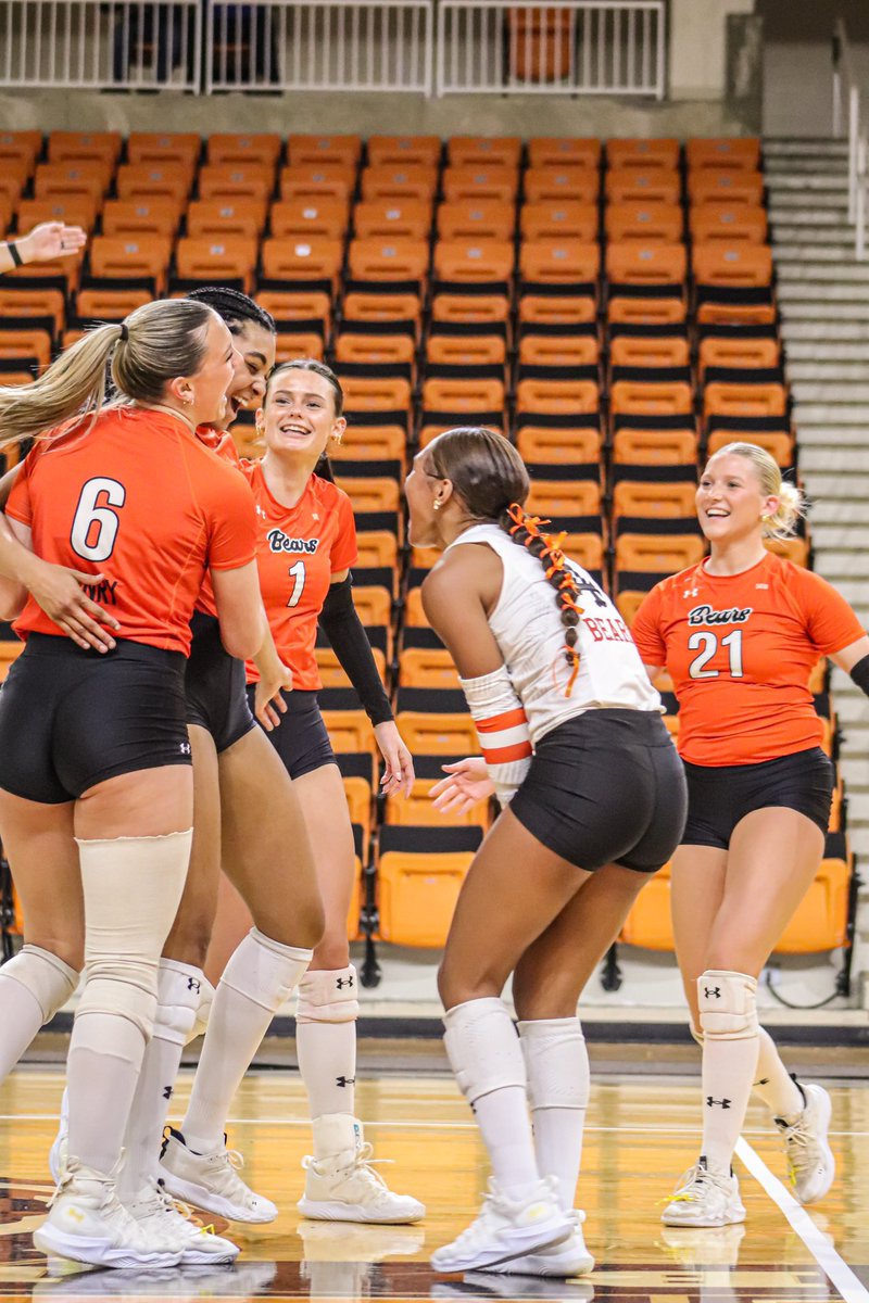 MercerBearsVB's tweet image. Did you miss us?

#BearDown | #RoarTogether