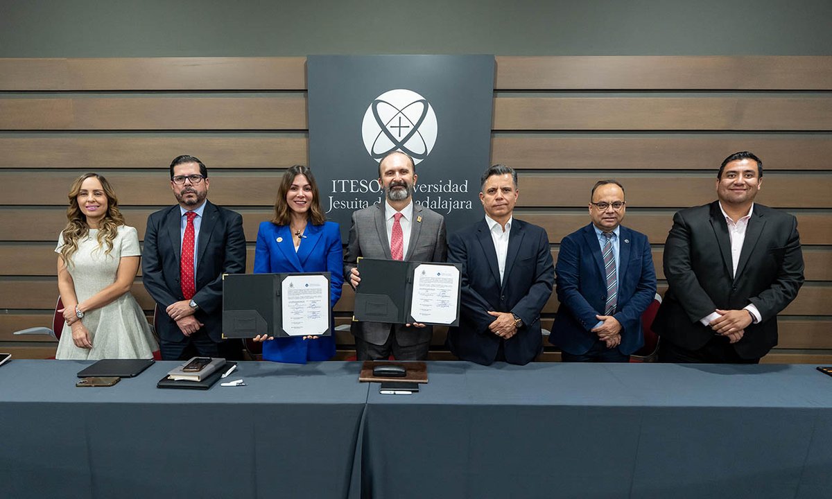 El #ITESO y el <a href="/LegislativoJal/">Congreso de Jalisco</a> firmaron un convenio de colaboración 🖊 que busca promover procesos de capacitación y formación continua, proyectos de investigación y de aplicación profesional y colaboraciones con programas de posgrado.
ite.so/oe8ed