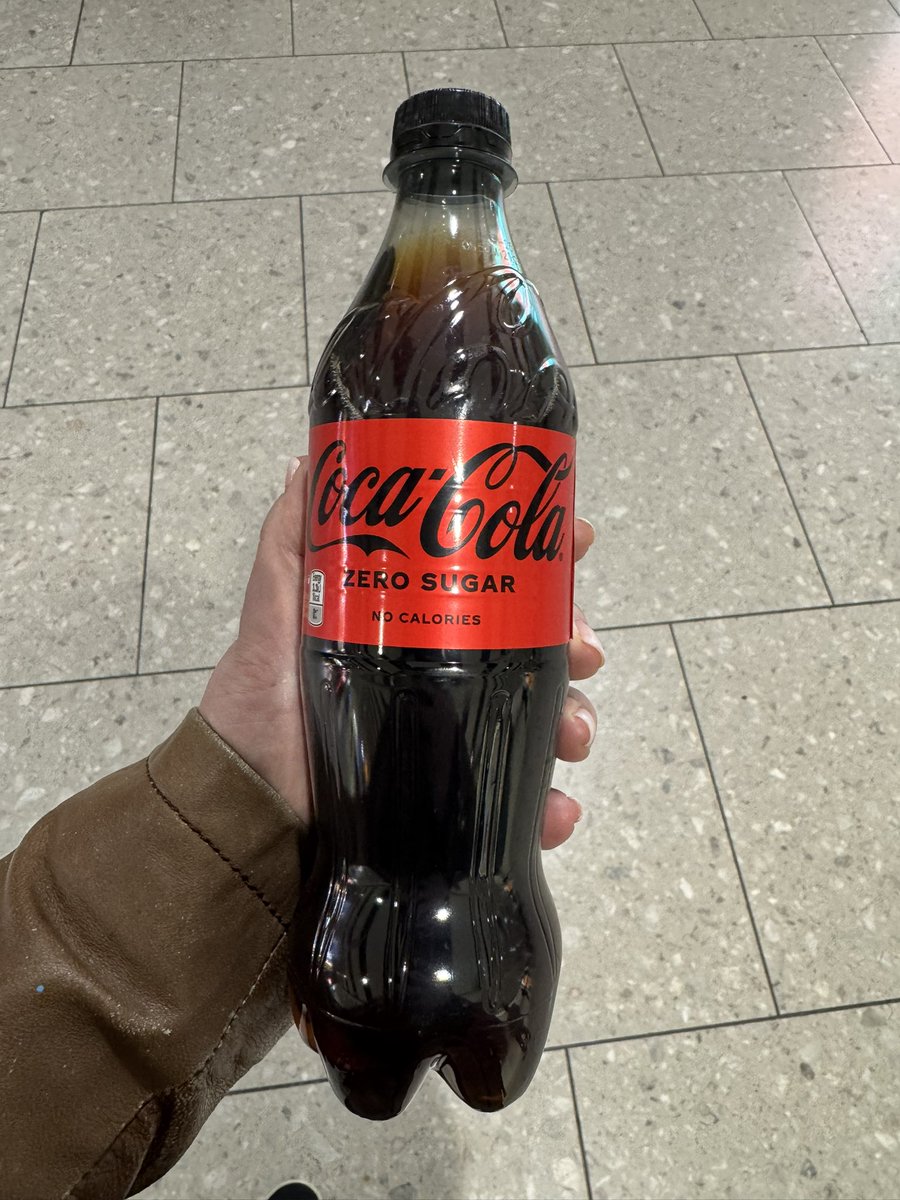 £3.79 for a bottle of Coke Zero. Are you okay #LHR?