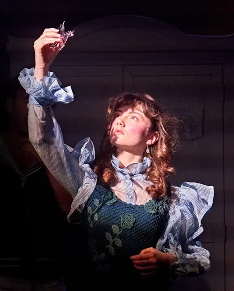 North West End UK 🦋 (@northwestend) on Twitter photo #REVIEW - The Glass Menagerie at <a href="/YardTheatre/">The Yard Theatre</a> "the quality of the creativity on stage is never in question" northwestend.com/the-glass-mena… #REVIEW - The Glass Menagerie at <a href="/YardTheatre/">The Yard Theatre</a> "the quality of the creativity on stage is never in question" northwestend.com/the-glass-mena…