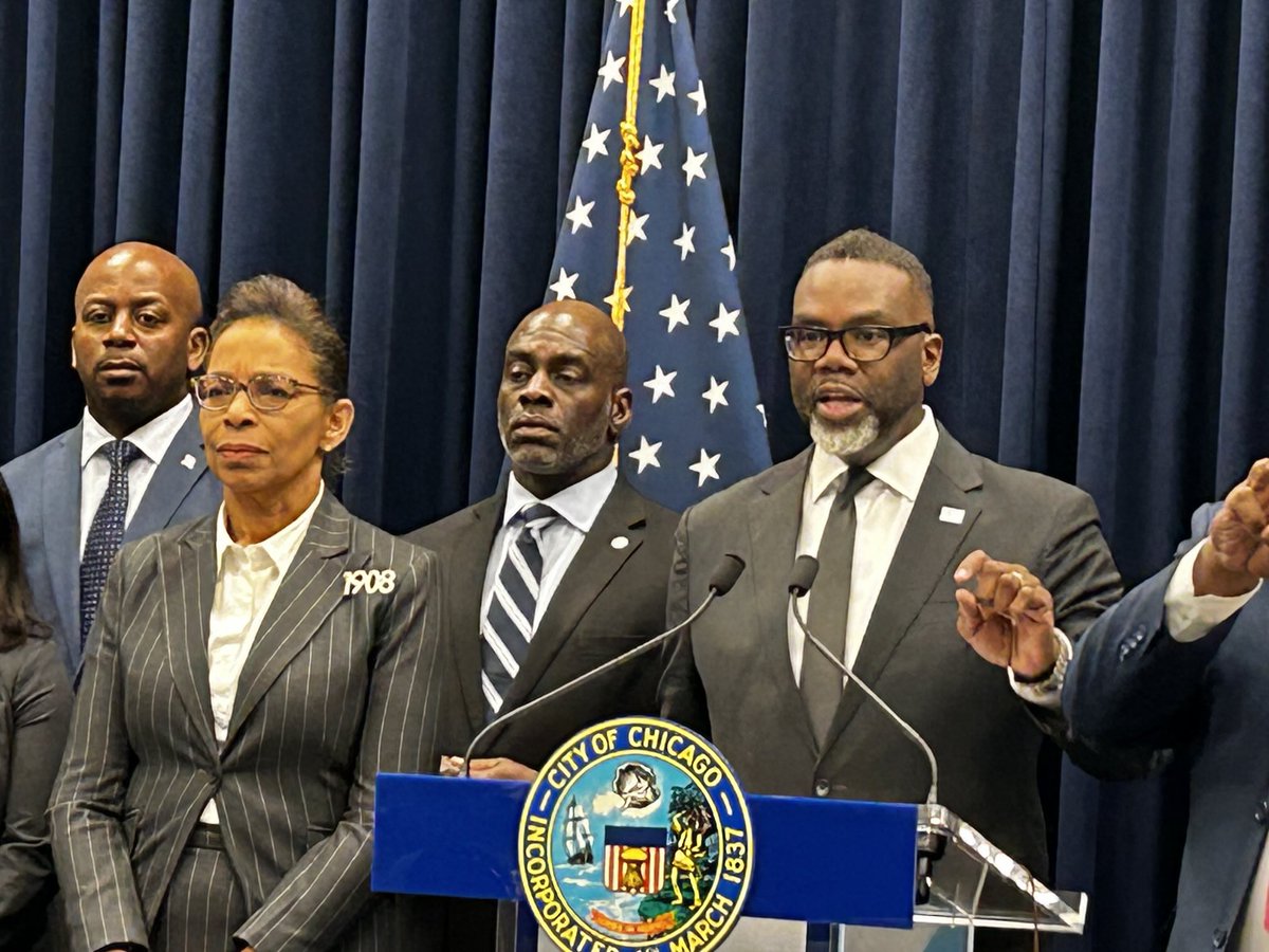 Craig Dellimore (@craigdellimore) on Twitter photo Re: Education cuts: Mayor Brandon Johnson says we have an Administration ( in Washington) that doesn’t believe in public education. <a href="/WBBMNewsradio/">WBBM Newsradio</a> Re: Education cuts: Mayor Brandon Johnson says we have an Administration ( in Washington) that doesn’t believe in public education. <a href="/WBBMNewsradio/">WBBM Newsradio</a>