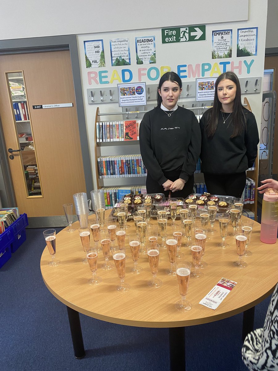 MrsTaylorArt&Design (@laartanddesign) on Twitter photo 