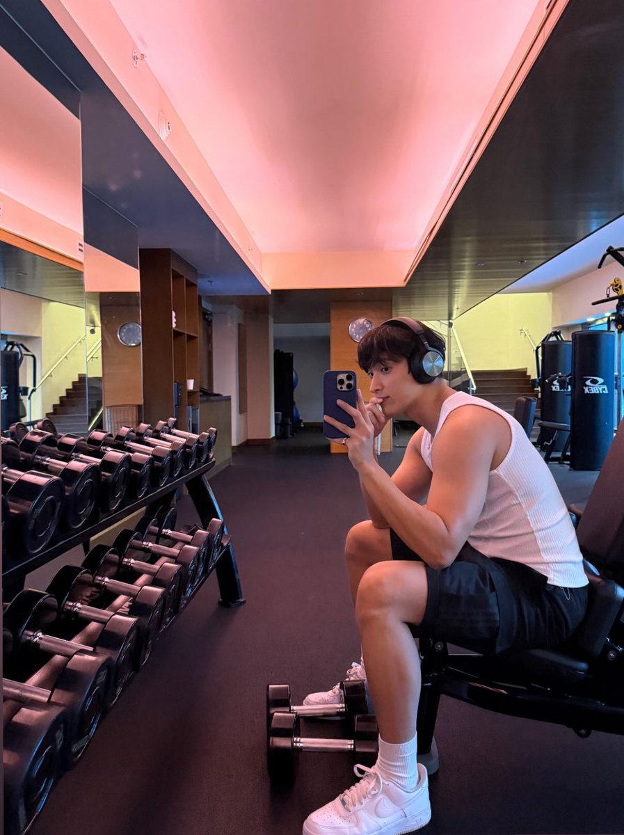 THE WHIPLASH I JUST GOT EXCUSE ME LEE DOKYEOM !?!